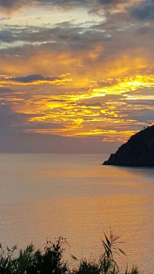 Villa Un Gioiello Con Vista Mare à Moneglia Extérieur photo